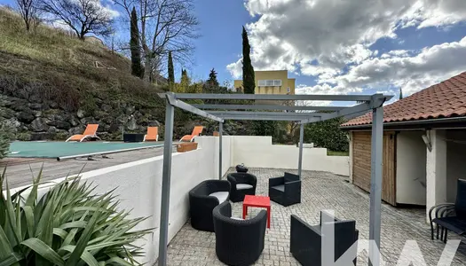 A VENDRE : Maison 6 pièces (173 m²) à AUBIERE avec piscine. 