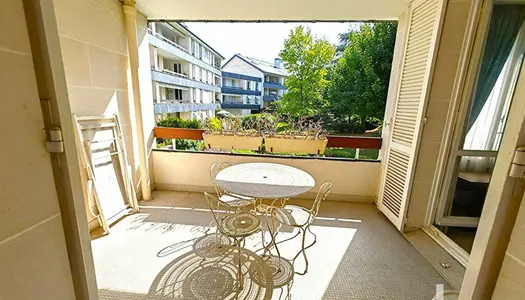 VENTE d'un appartement T3 (101 m²) à Louveciennes 