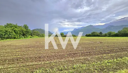 À Vendre : Terrain Agricole de 12 757 m²  sur la commune de Vi 