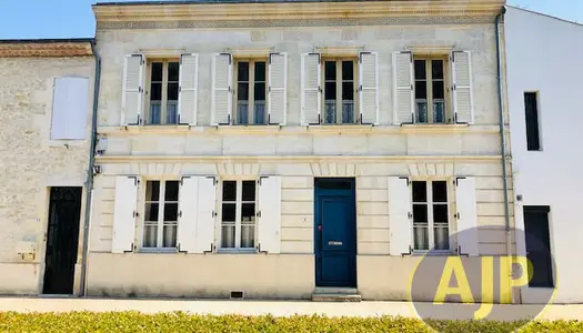 Vente Maison 207 m² à Lesparre Medoc 244 800 €