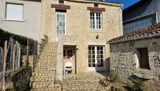 Vente Maison 76 m² à Saint Savinien 127 000 €