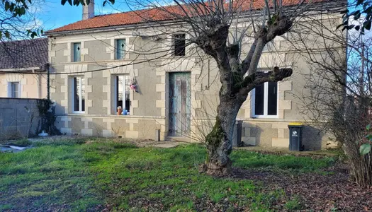Vente Propriété 90 m² à Saint-Caprais-de-Blaye 195 000 €