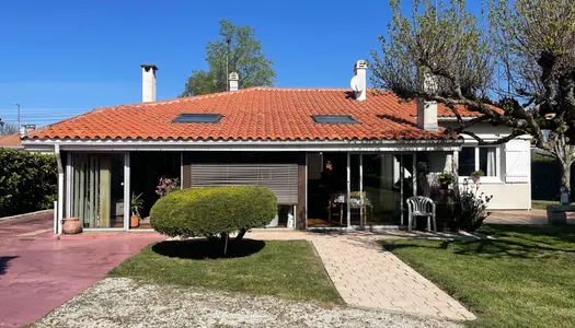 Vente Maison 122 m² à Sainte-Eulalie 399 000 €