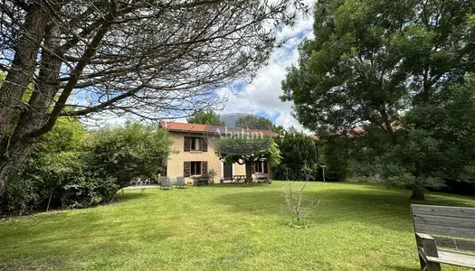 Vente Maison 180 m² à Villeneuve-Lécussan 275 000 €