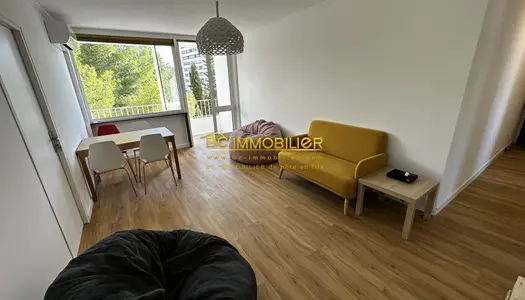 Location Appartement 83 m² à Marseille 580 € CC /mois