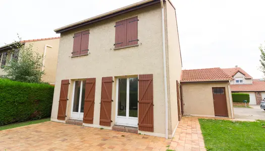 Vente Maison 107 m² à Voisins-le-Bretonneux 565 000 €