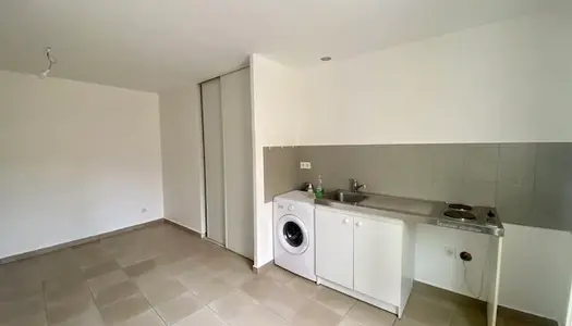 Location Appartement 21 m² à Ollioules 450 € CC /mois