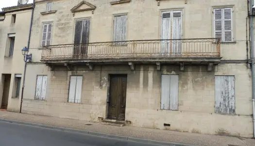 Vente Maison 329 m² à St Medard de Guizieres 245 575 €