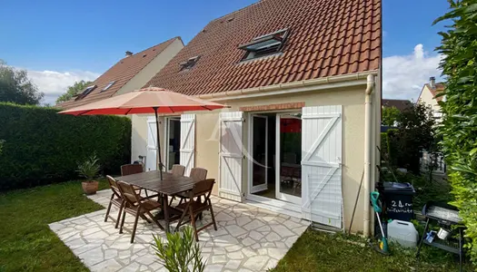 Vente Maison 94 m² à Jouy le Moutier 319 900 €