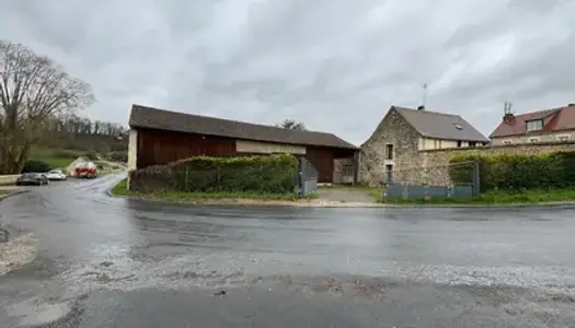 Entrepôt de stockage indépendant de 260 m² sur un terrain 550 m² à louer dans le Val d'Oise (95