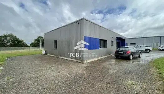 Bureaux - 200m2 - Saint-Pierre-Montlimart 