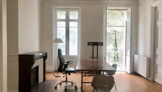 Plateau de bureau dans un très bel immeuble Bordeaux Bastide