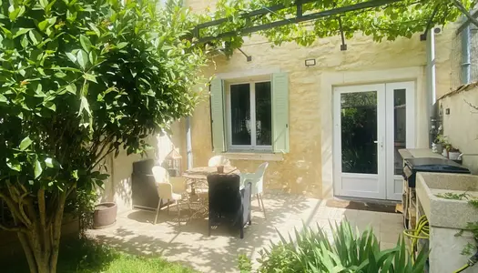 Maison rénovée avec jardin à 300m de l'intra-muros d'Avignon 