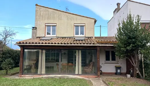 A vendre : Maison familiale avec du potentiel dans un villag 