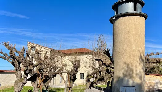 MONTBRISON CENTRE, maison de charme. 