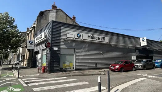 Location local commercial 665m2 Avenue Victor Hugo à Valence 