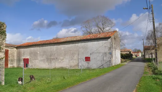 Dpt Charente Maritime (17), à vendre DAMPIERRE SUR BOUTONNE maison P3