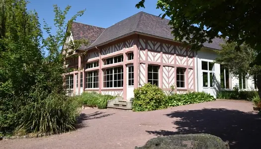 Dpt (14), Suisse Normande, à vendre  propriété P20 de 868 m² - Terrain de 16 030,00 m² 