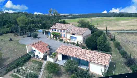 Propriété de 346m² - Terrain de 3,69ha