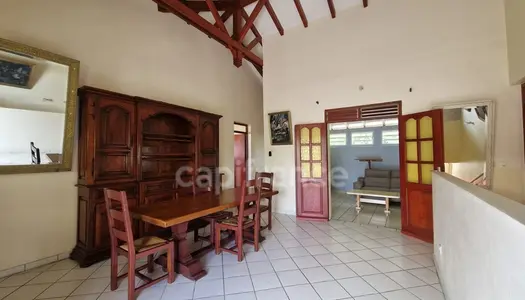 Dpt Guadeloupe (971), à vendre LE MOULE maison de 193 m² sur 2 niveaux, 3 appartements