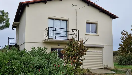 Dpt Charente Maritime (17), à vendre proche de LOULAY maison P5