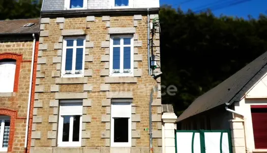 Dpt  (), à vendre  immeuble de rapport situé en centre ville de Flers de l'Orne 