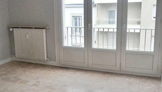 Appartement Vente Le Chambon-Feugerolles 3 pièces 46 m²