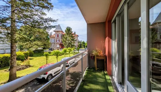 Dpt Pyrénées Atlantiques (64), à vendre BIARRITZ appartement T3 de 71,25 m², balcon, cave, 