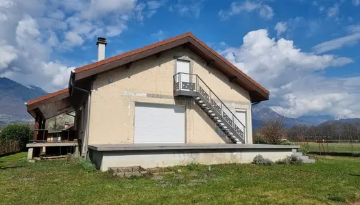Dpt Savoie (73), à vendre GILLY SUR ISERE maison P4 de 191 m² - Terrain de 2 000,00 m² - Plain 