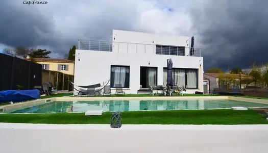 Dpt Bouches du Rhône (13), à vendre EYGUIERES maison P7 de 171 m² - Terrain de 880 m² 