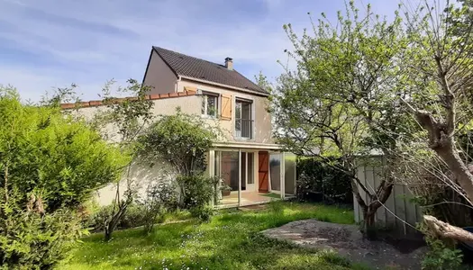 Dpt Essonne (91), à vendre SACLAY maison rénovée P3  - Terrain de 221 m² 