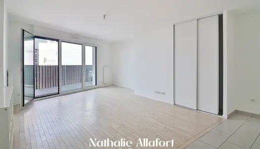 Dpt Hauts de Seine (92), à vendre CHATILLON appartement T2 avec balcon 