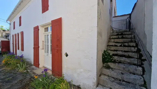 Dpt Charente Maritime (17), à vendre SAINT LOUP maison P5- 148 m² habitables- dépendances - 