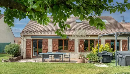Dpt Yvelines (78), à vendre LIMAY maison P6-120m²-4 chambres-garage-jardin-piscine 