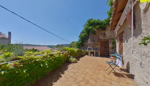 grande maison en pierre avec terrasse vue pyrénée de 29m2 et 