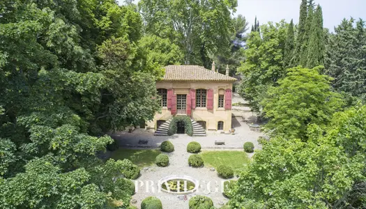Pavillon XVIIIo Siècle - Jardin à la Française - Aix en Prov 