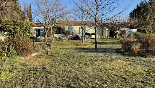 A VENDRE - Villa composée de deux logements à Aups  