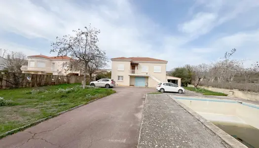 Villa pouvant etre divisée en 2 logements  sur 1189 m2 