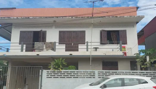 Affaire à saisir , immeuble sur le secteur Montabo à Cayenne 