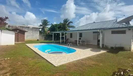 Villa T4 98m2 avec piscine , terrasse et jardin sur MACOURIA 
