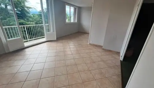 ROMANS APPARTEMENT T4 74m² avec Balcon 