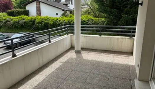 Oberhausbergen superbe 3 pièces avec terrasse garage et parking