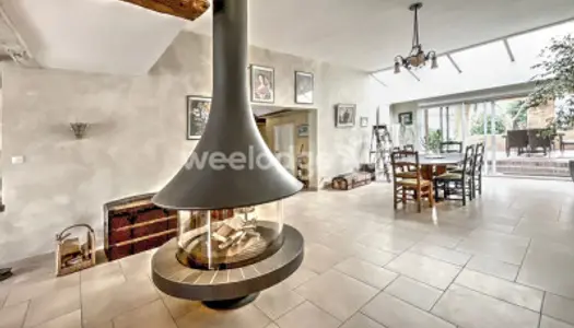 Maison 11 pièces 243 m² 