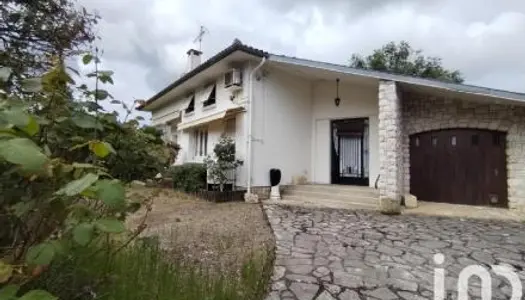 Maison 8 pièces 300 m² 