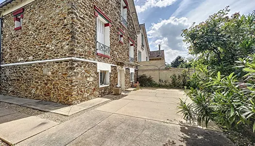 Maison en Meuliere Villeneuve-Saint-Georges 5 pieces 122m2 