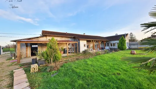 Dpt Ain (01), à vendre proche de SAINT TRIVIER DE COURTES maison P4