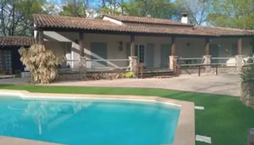 UN RANCH 7P 160 M² A FAYENCE