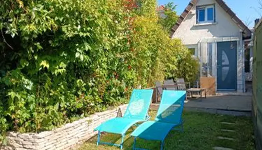 Maisonnette avec terrasse, jardin, parking 