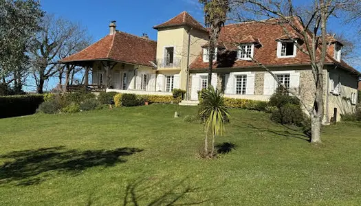 Propriété 9 pièces 363 m²