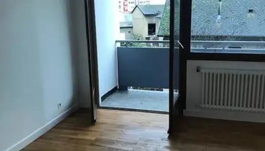 2 Pièces avec balcon 